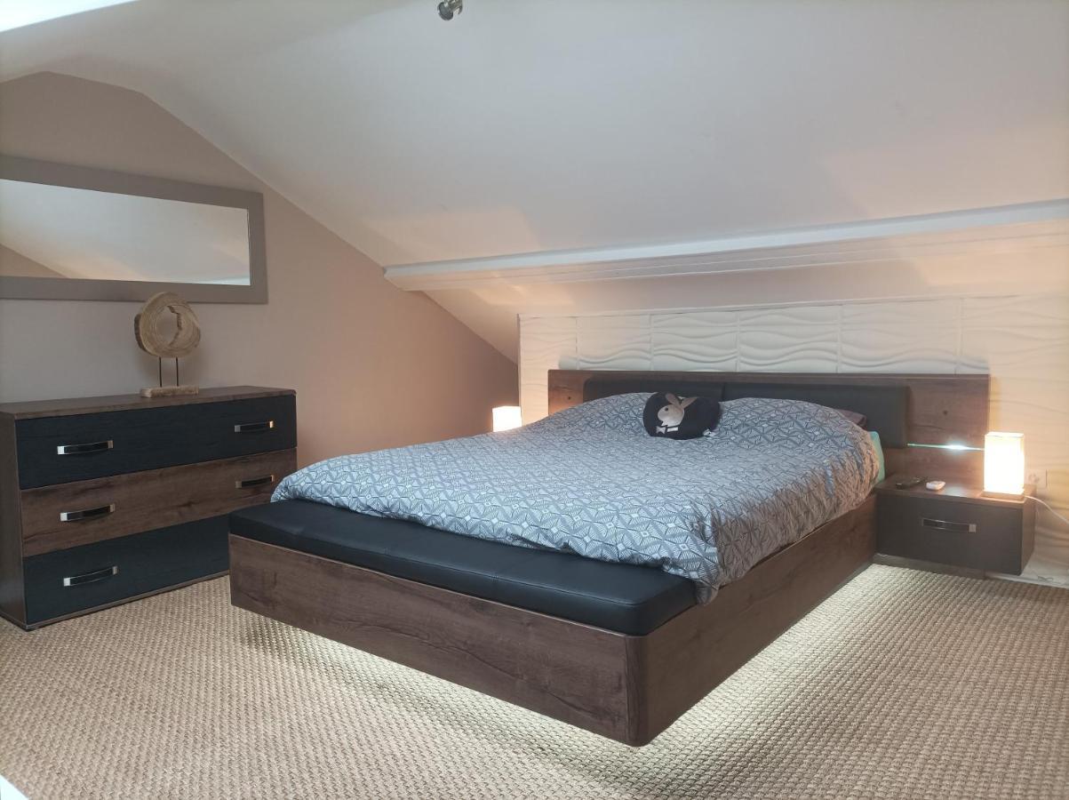 Apartment A L'ombre Du Lilas